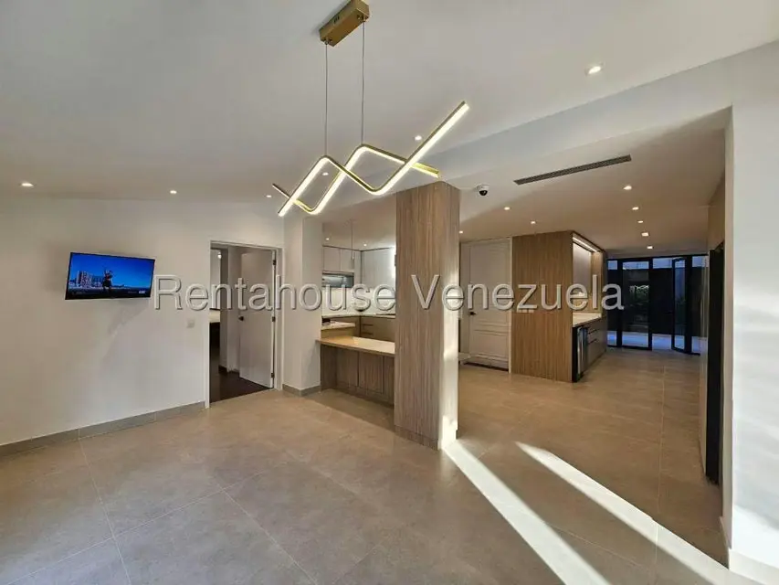 Casa (Multipes Niveles) en Venta en Altamira, Distrito Metropolitano - 17