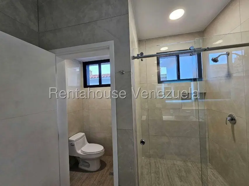 Casa (Multipes Niveles) en Venta en Altamira, Distrito Metropolitano - 5