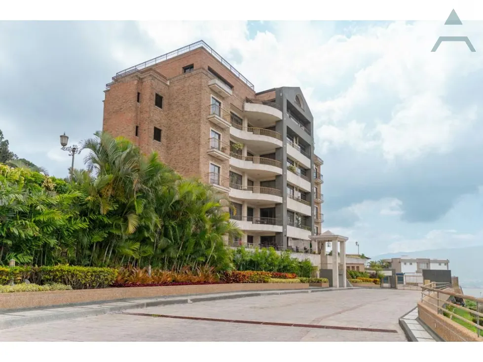 Se vende Apto 290m² + 450m² de Terraza 3h+s/3b+s/6p Los Naranjos