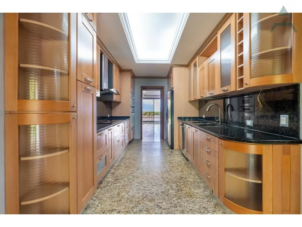 Se vende Apto 290m² + 450m² de Terraza 3h+s/3b+s/6p Los Naranjos - 16
