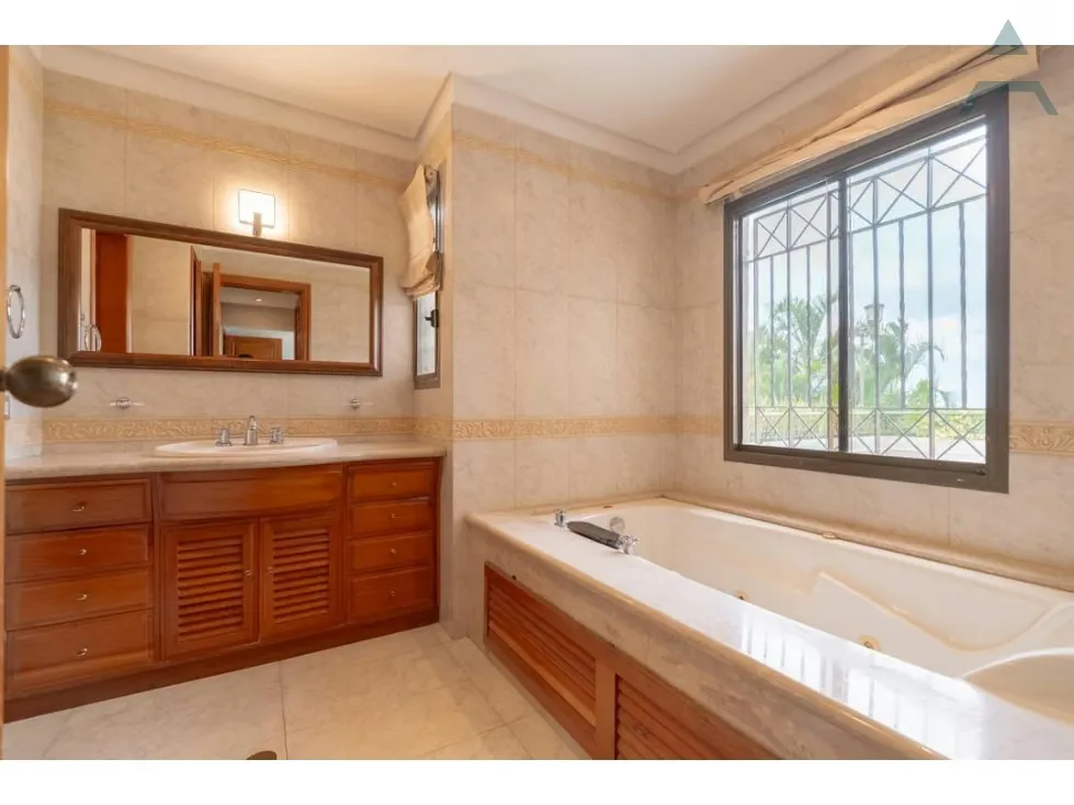Se vende Apto 290m² + 450m² de Terraza 3h+s/3b+s/6p Los Naranjos - 30
