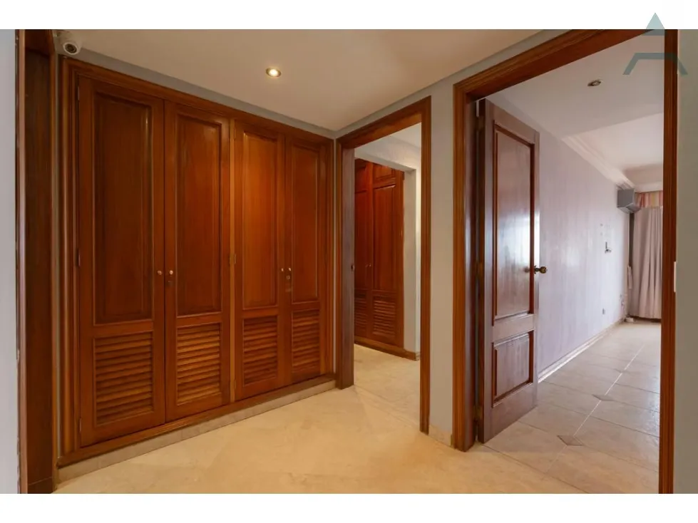 Se vende Apto 290m² + 450m² de Terraza 3h+s/3b+s/6p Los Naranjos - 32