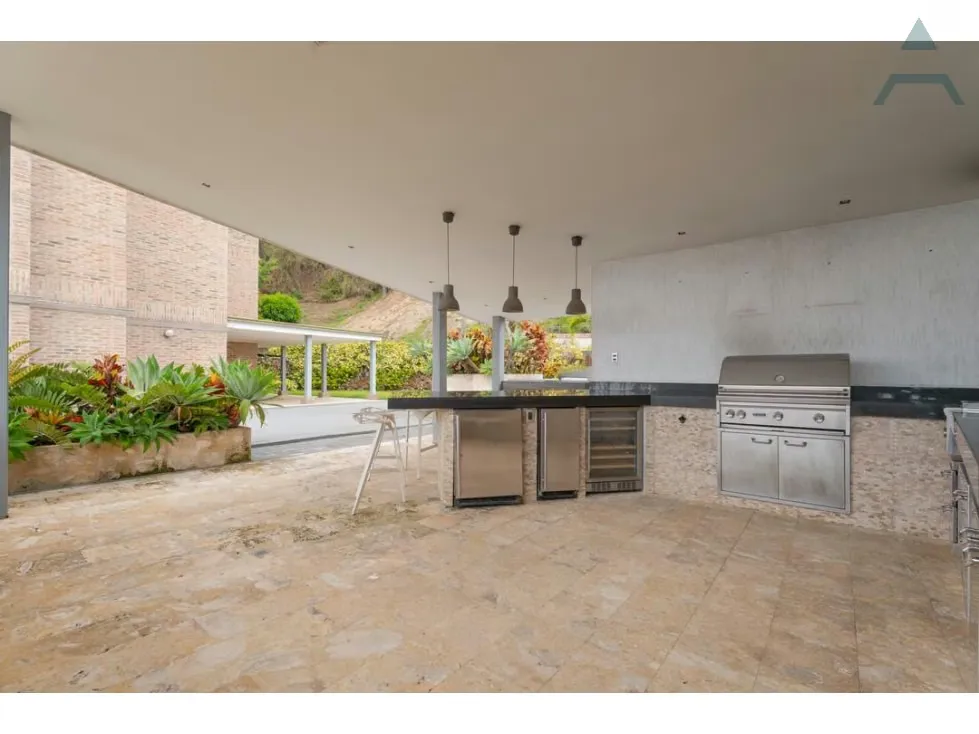 Se vende Apto 290m² + 450m² de Terraza 3h+s/3b+s/6p Los Naranjos - 7