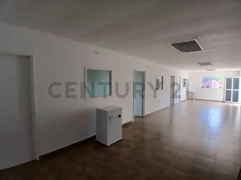 Espacioso Local de Oficinas Administrativas en Porlamar