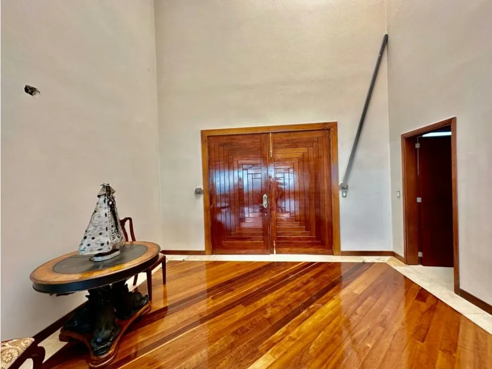 Se vende casa 2.000m2 6h/9B/11p Alto Hatillo - 28