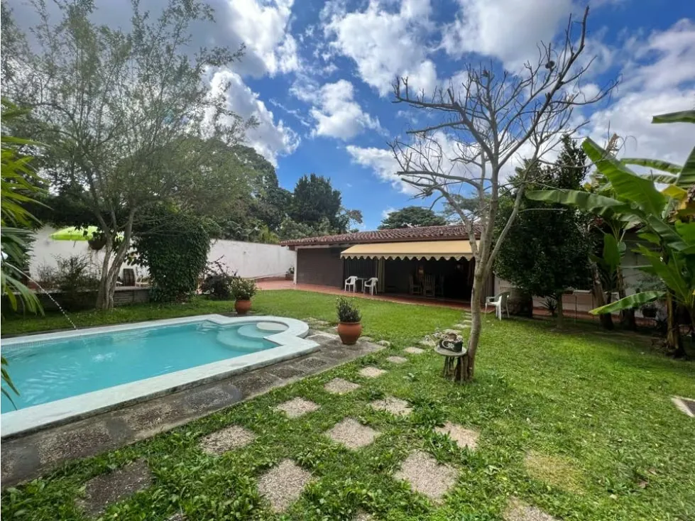 En Venta Casa en El Peñon de una Planta, Baruta - Caracas - 2