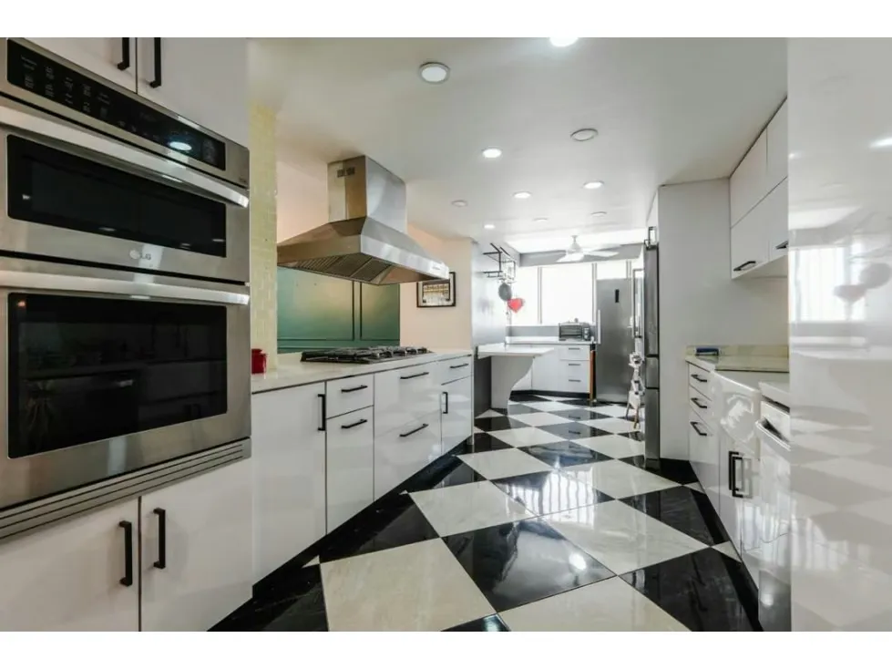 Edificio comercial y residencial en venta en Las Mercedes - 22