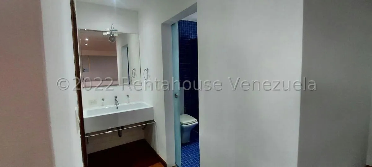 Casa (Multipes Niveles) en Venta en Los Guayabitos, Distrito Metropolitano - 25