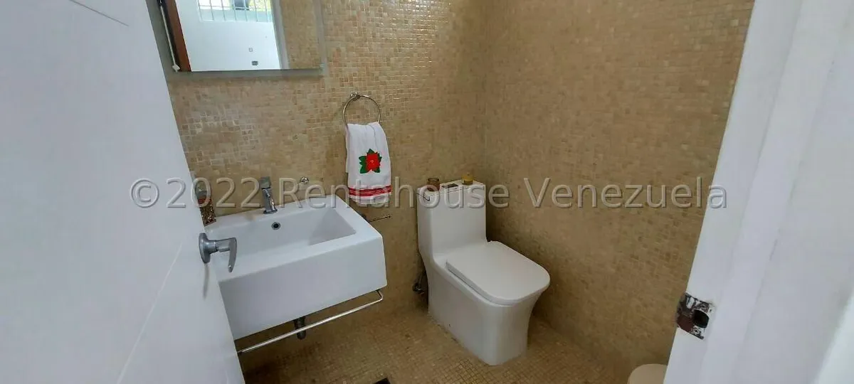 Casa (Multipes Niveles) en Venta en Los Guayabitos, Distrito Metropolitano - 30