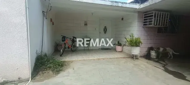 Casa y Local comercial en Venta en Ciudad Ojeda - 3