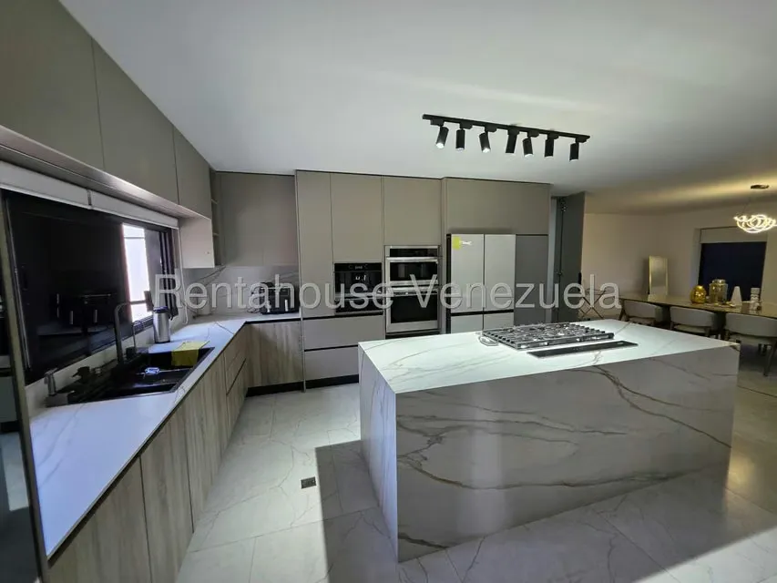 Casa (Duplex) en Venta en Los Naranjos del Cafetal, Distrito Metropolitano - 11