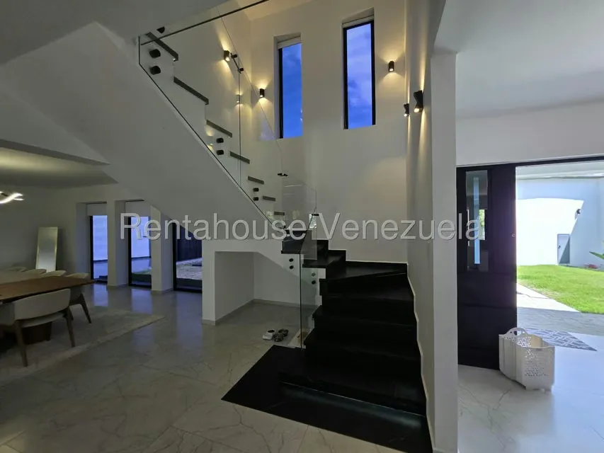 Casa (Duplex) en Venta en Los Naranjos del Cafetal, Distrito Metropolitano - 22
