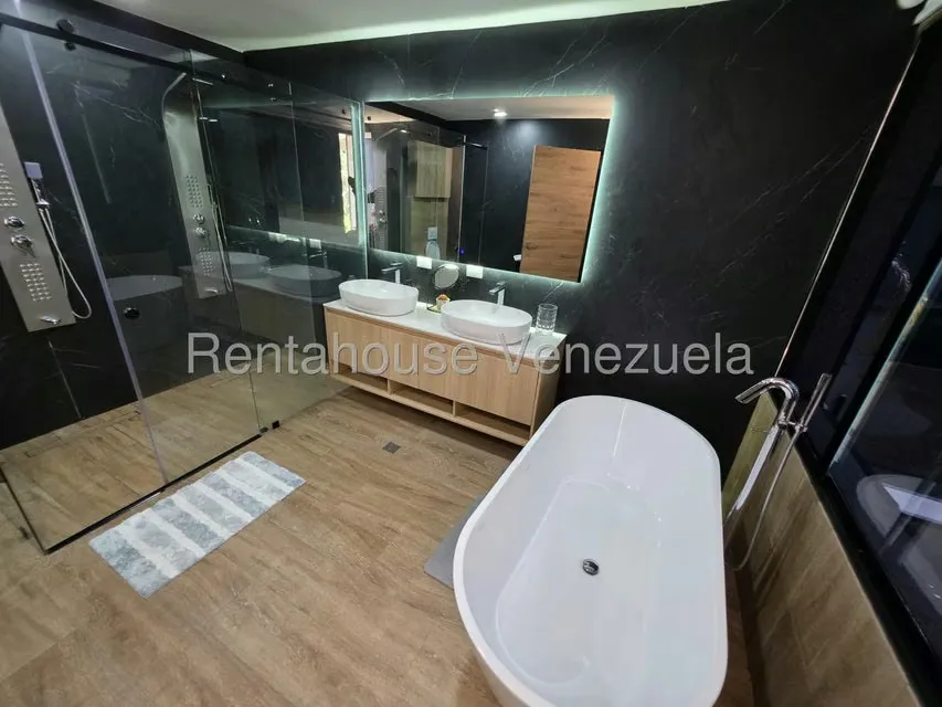 Casa (Duplex) en Venta en Los Naranjos del Cafetal, Distrito Metropolitano - 37