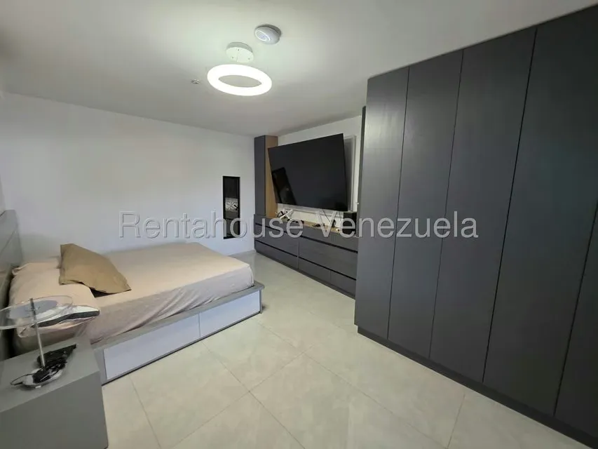 Casa (Duplex) en Venta en Los Naranjos del Cafetal, Distrito Metropolitano - 46