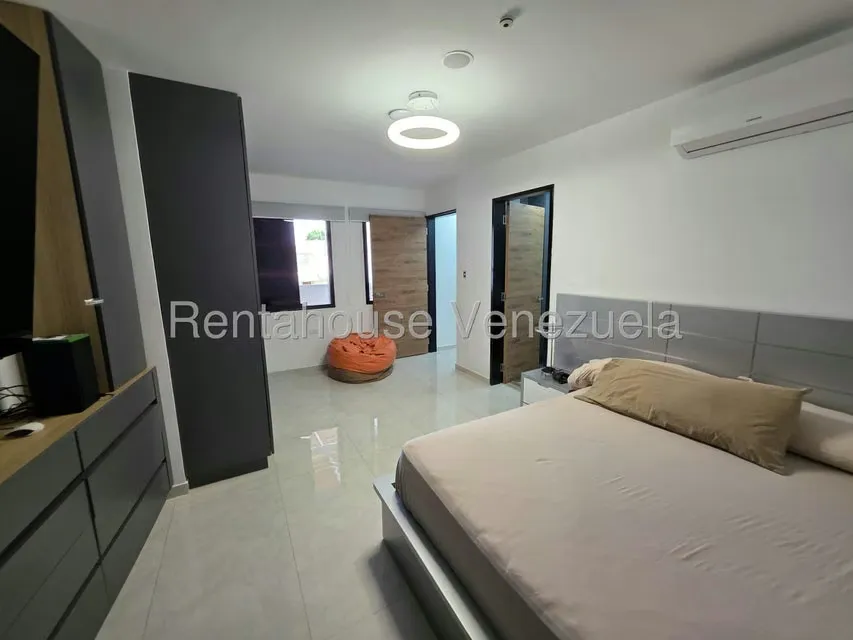 Casa (Duplex) en Venta en Los Naranjos del Cafetal, Distrito Metropolitano - 47