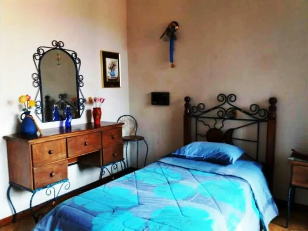 CASA - URB. MIRANDA - 327 Mts2 - 10