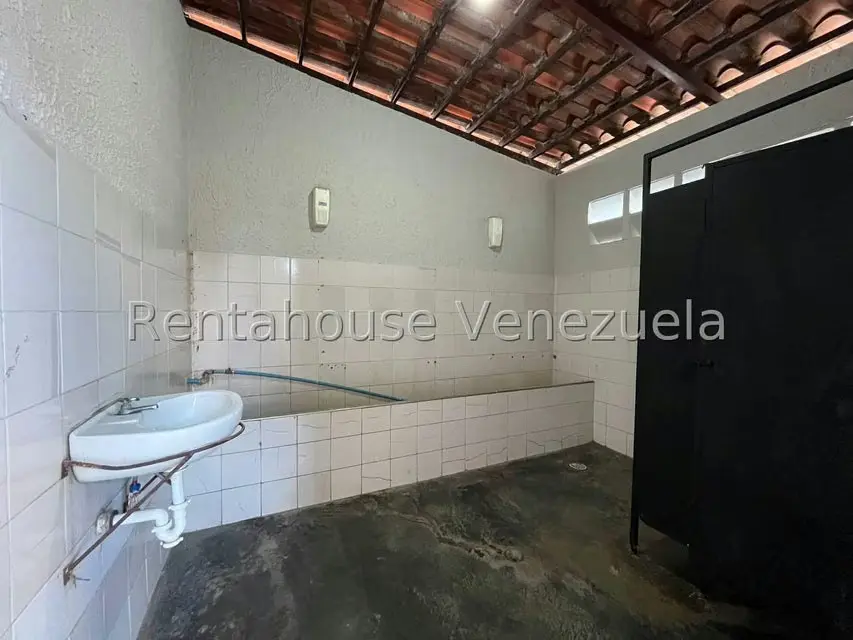 Comercial (Local Comercial) en Venta en Municipio Jimenez, Lara - 24