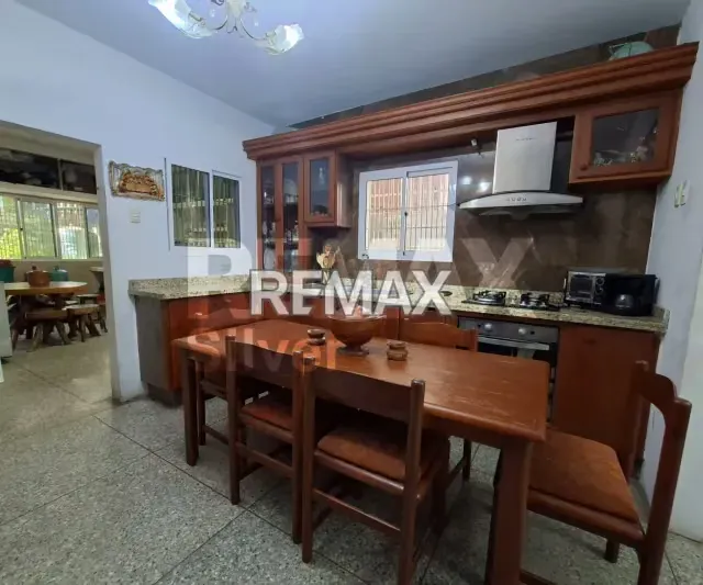 En Venta Excelente Casa Familiar - 3