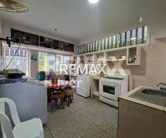 En Venta Excelente Casa Familiar - 4