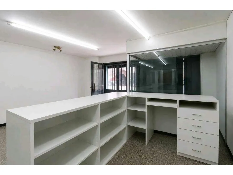 Amplio Local Comercial en la Candelaria 337m2 - 5
