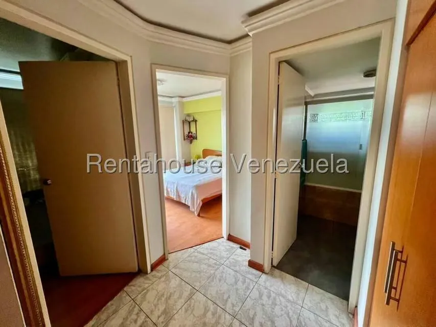 Apartamento (1 Nivel) en Venta en San Bernardino, Distrito Metropolitano - 12