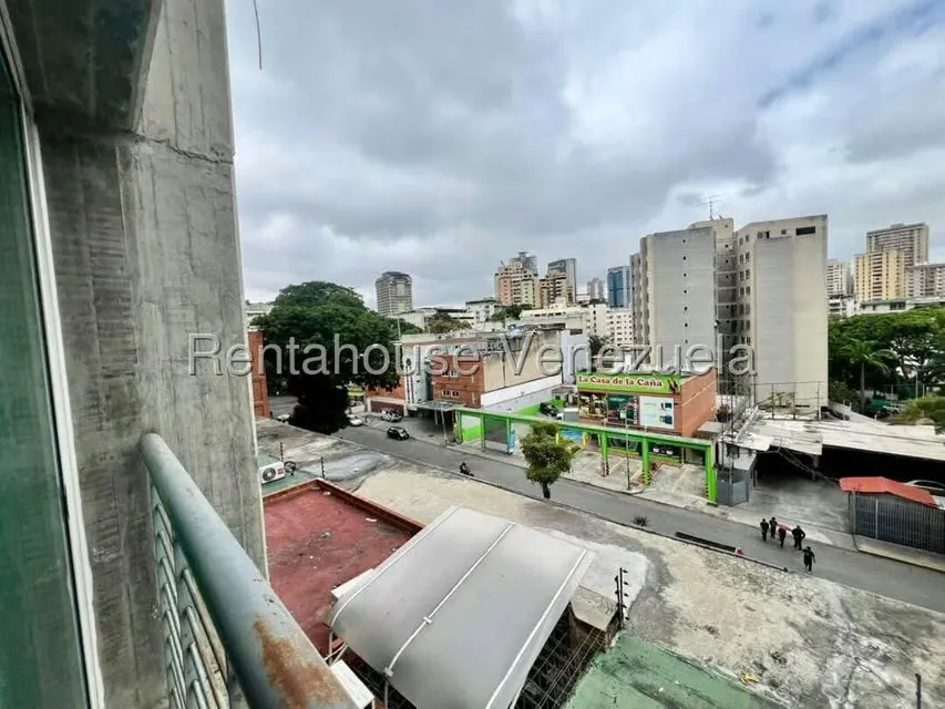 Apartamento (1 Nivel) en Venta en San Bernardino, Distrito Metropolitano - 20