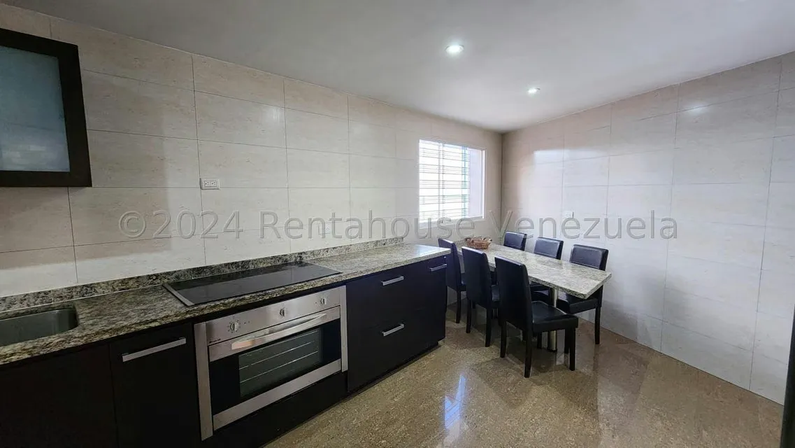 Casa (1 Nivel) en Venta en Colinas de Santa Monica, Distrito Metropolitano - 6