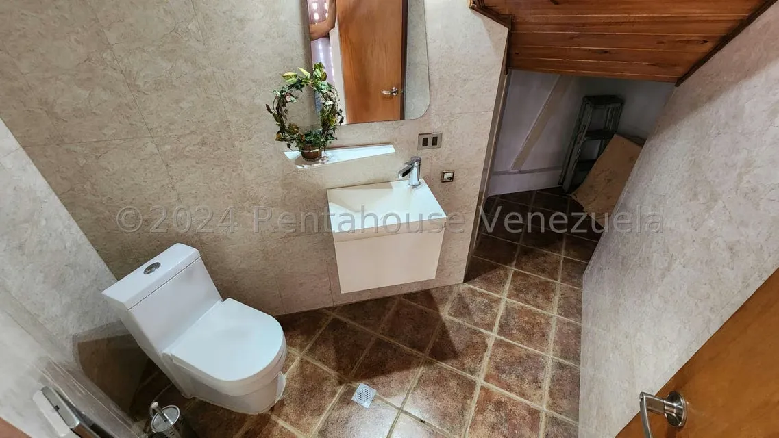 Casa (1 Nivel) en Venta en Colinas de Santa Monica, Distrito Metropolitano - 7