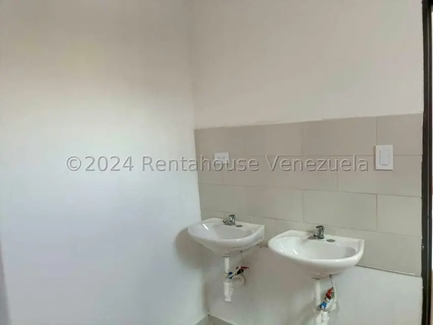 Local Comercial en Venta en Centro, Lara - 25