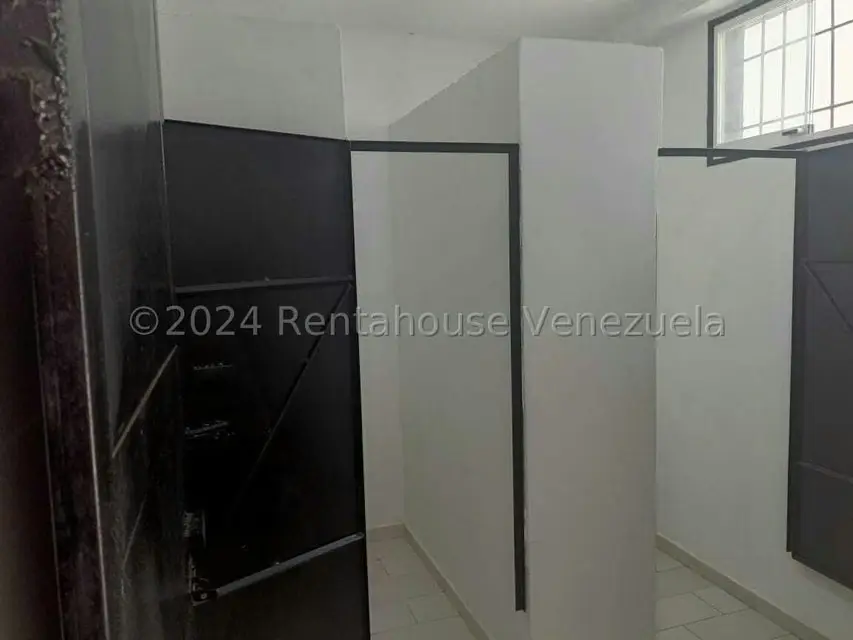 Local Comercial en Venta en Centro, Lara - 28