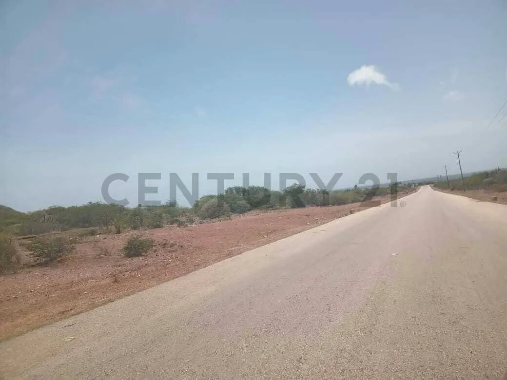 Terreno con excelente ubicacion para acceso a playas , puertos y aeropuertos - 2