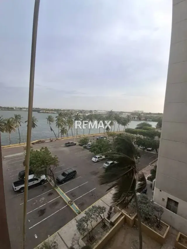 APARTAMENTO PARA REMODELAR EN VENTA ISLA DORADA MARACAIBO - 4