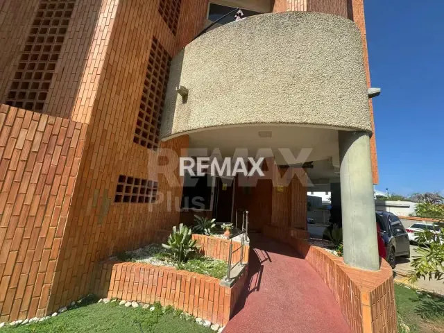 APARTAMENTO EN ALQUILER EN RESIDENCIAS IBIRAY, EL MILAGRO - 2