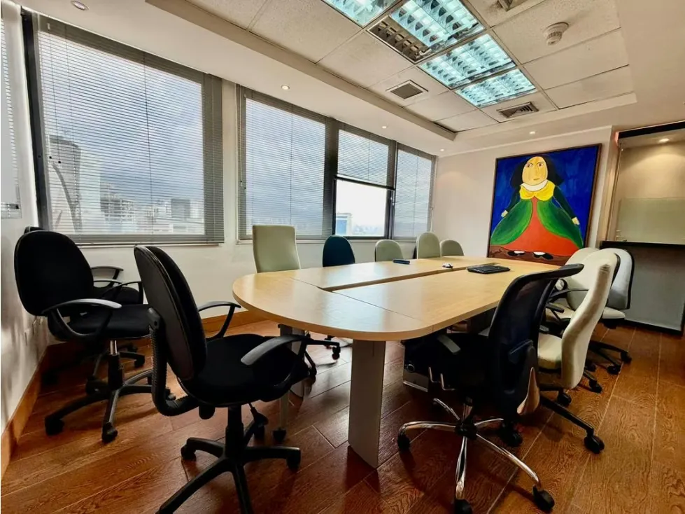 Se vende oficina 448m² 6b Chacao - 2