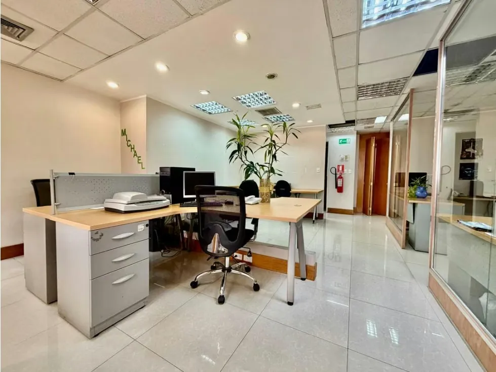 Se vende oficina 448m² 6b Chacao - 6