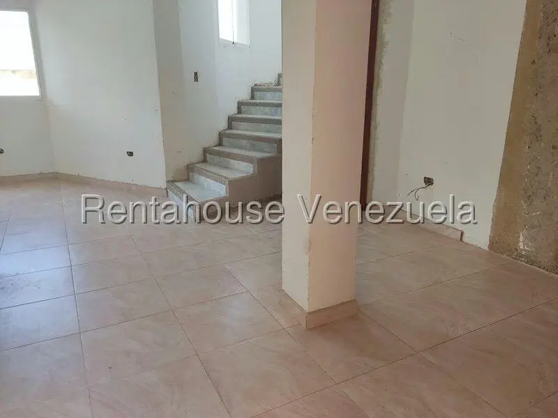 Apartamento (Duplex) en Venta en Flamingo, Falcon - 11