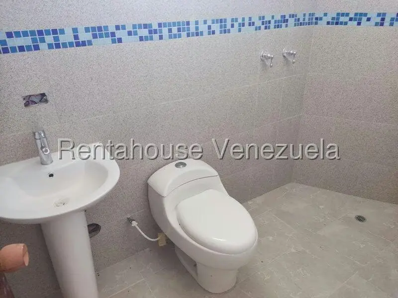 Apartamento (Duplex) en Venta en Flamingo, Falcon - 16