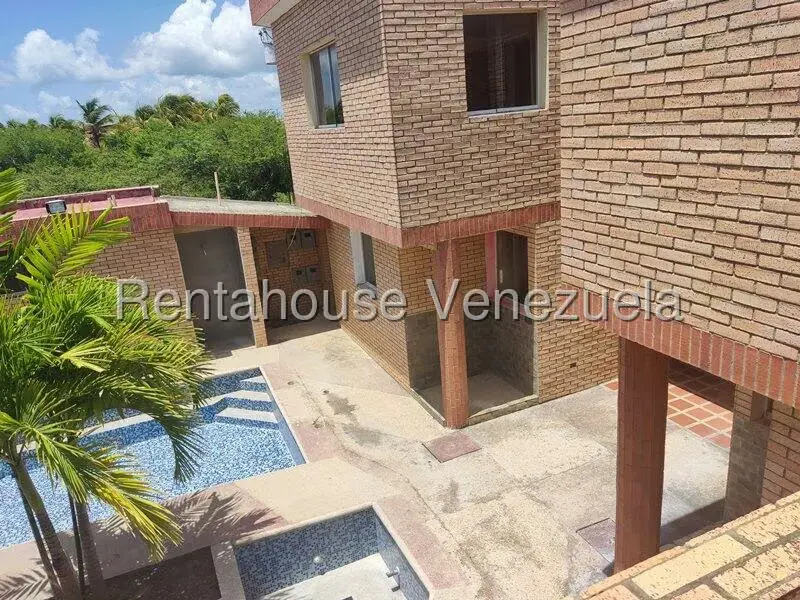 Apartamento (Duplex) en Venta en Flamingo, Falcon - 23
