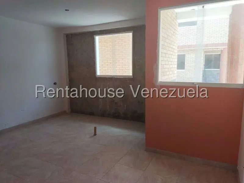 Apartamento (Duplex) en Venta en Flamingo, Falcon - 3