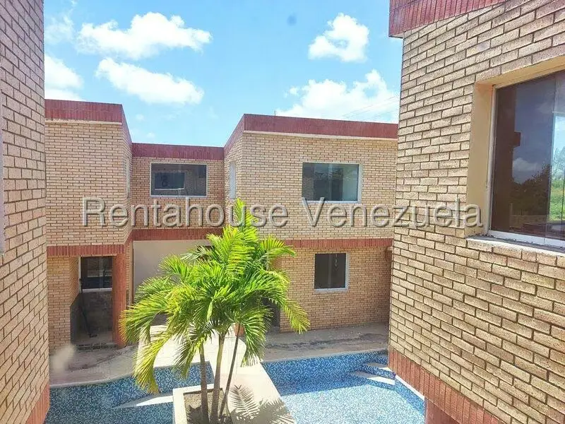 Apartamento (Duplex) en Venta en Flamingo, Falcon - 32
