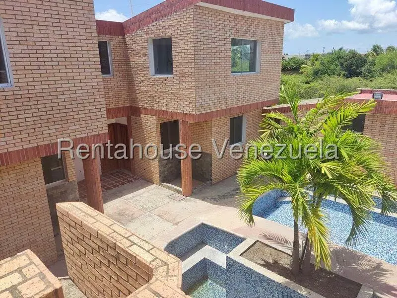 Apartamento (Duplex) en Venta en Flamingo, Falcon - 36