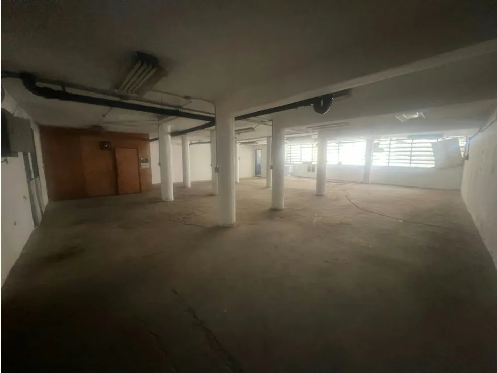 Se vende/alquila deposito 312m2 Las Palmas 1396 - 5