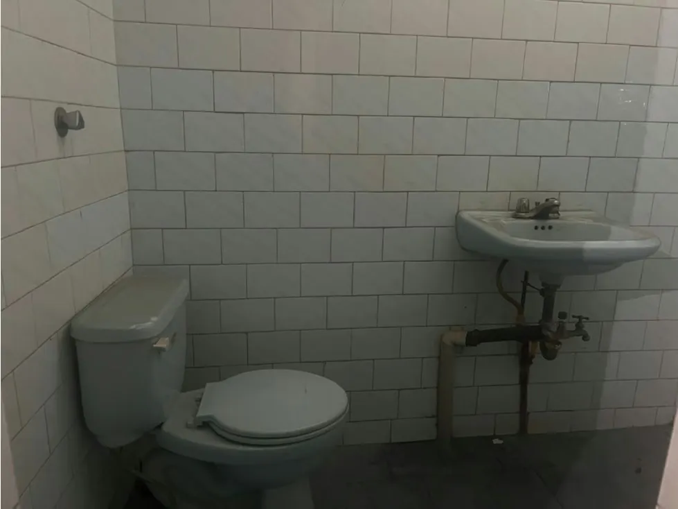 Se vende/alquila deposito 312m2 Las Palmas 1396 - 10