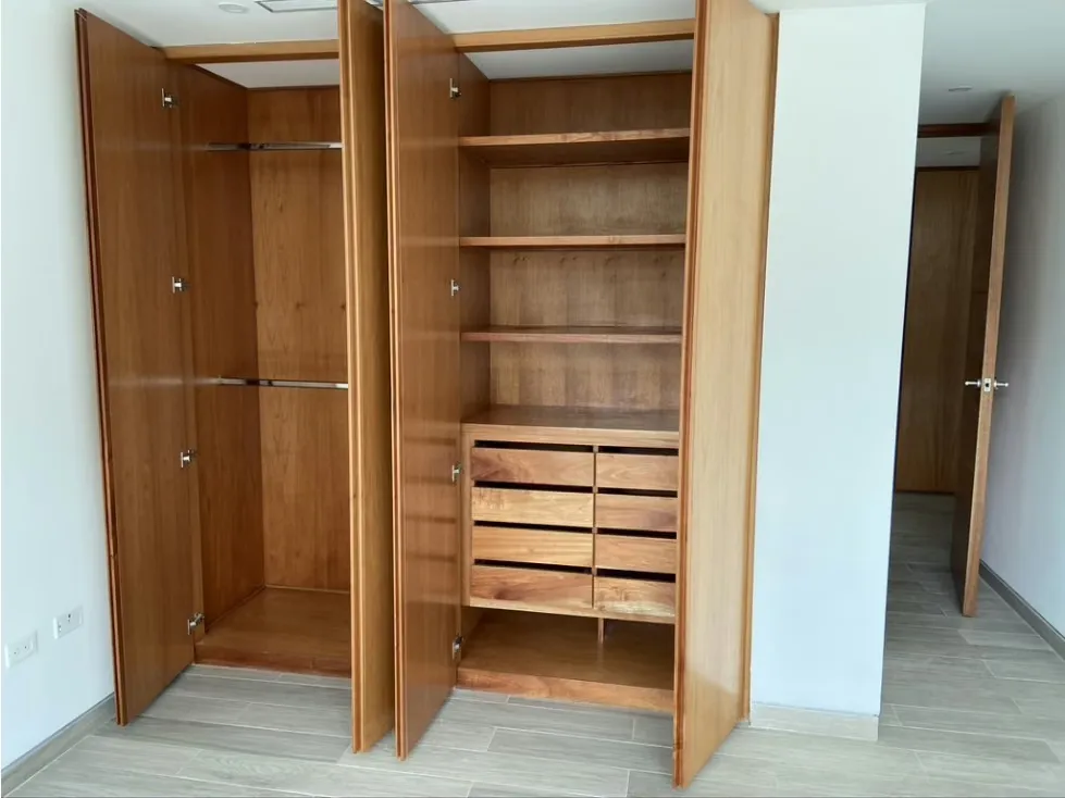 Alquilo apartamento 500m 4H+S/4.5B+2hS/6PE Los Chorros - 11