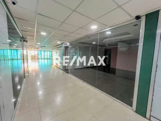 LOCAL COMERCIAL CC LAS AMERICAS - 2