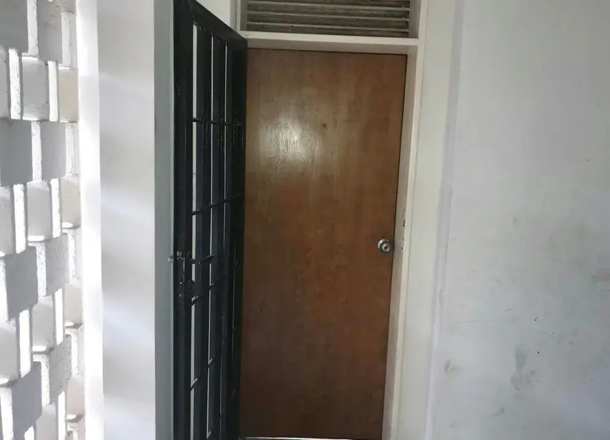 Oficina en Alquiler en Avenida Bella Vista, Zulia - 2