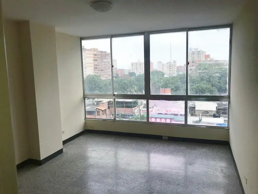 Oficina en Alquiler en Avenida Bella Vista, Zulia - 4