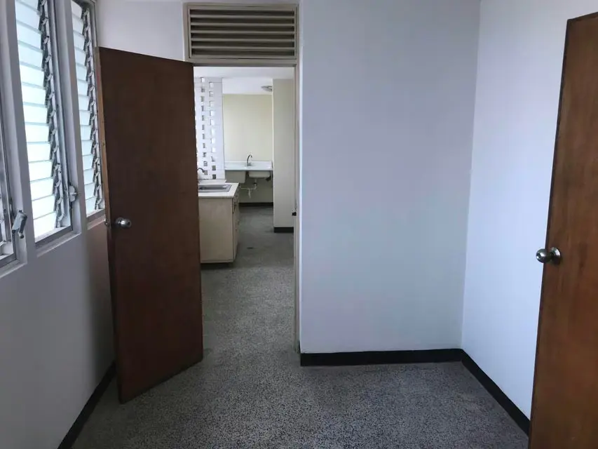 Oficina en Alquiler en Avenida Bella Vista, Zulia - 7