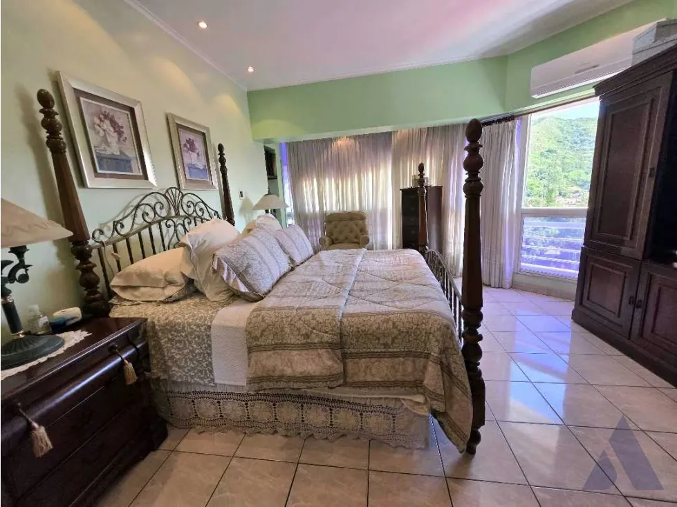 Vendo apartamento en calle cerrada 530m2 Urb. Prebo 8421 - 11