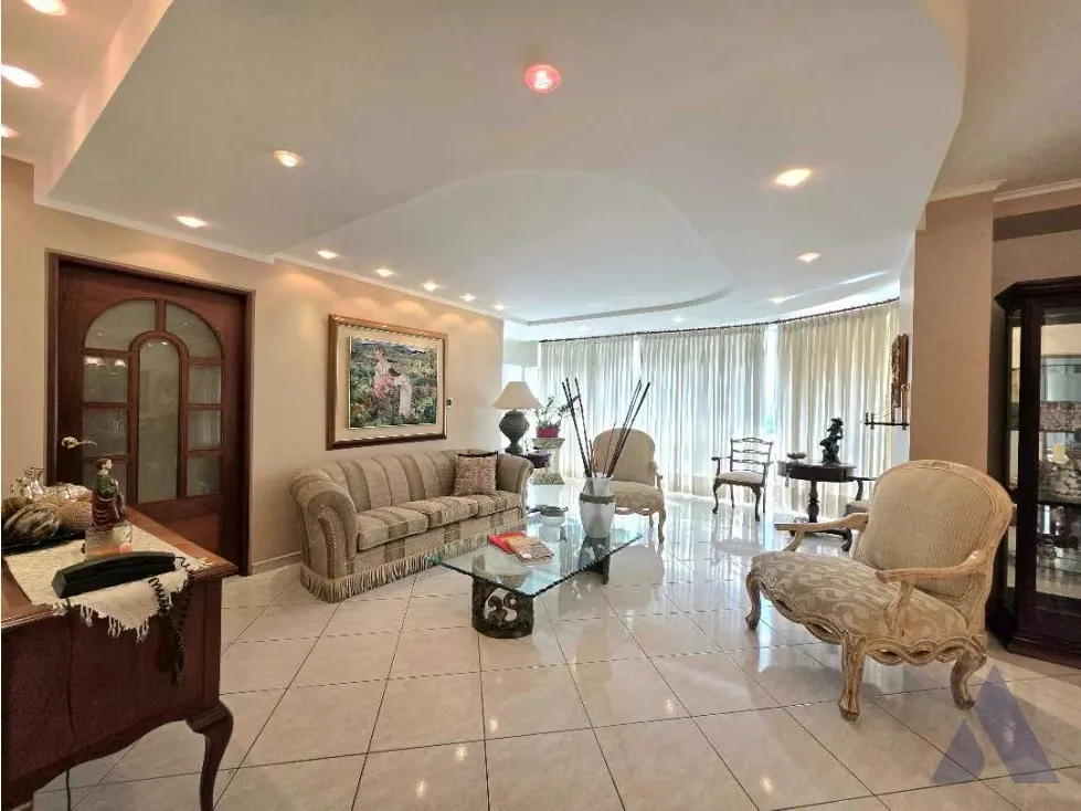 Vendo apartamento en calle cerrada 530m2 Urb. Prebo 8421 - 3